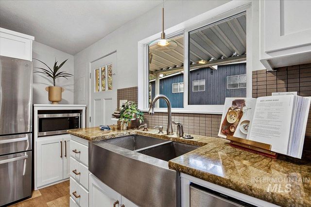 2904 N Bogus Basin Rd, Boise, ID 83702