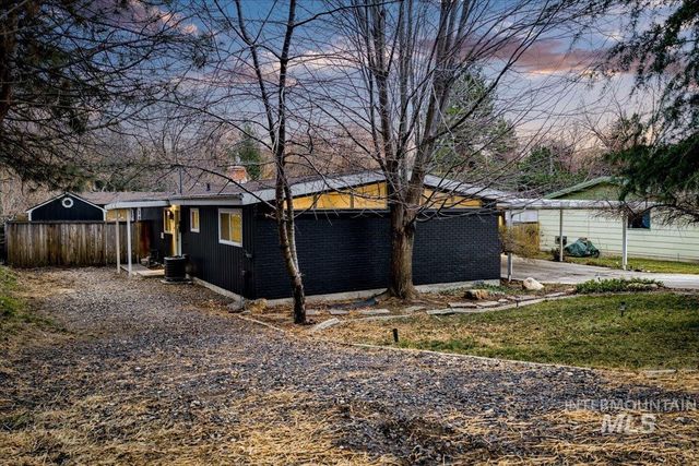 2904 N Bogus Basin Rd, Boise, ID 83702