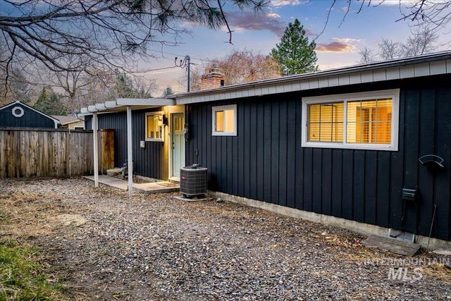 2904 N Bogus Basin Rd, Boise, ID 83702