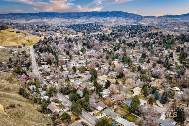 2904 N Bogus Basin Rd, Boise, ID 83702