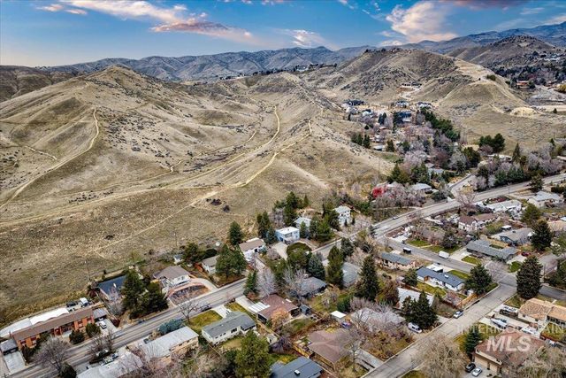 2904 N Bogus Basin Rd, Boise, ID 83702