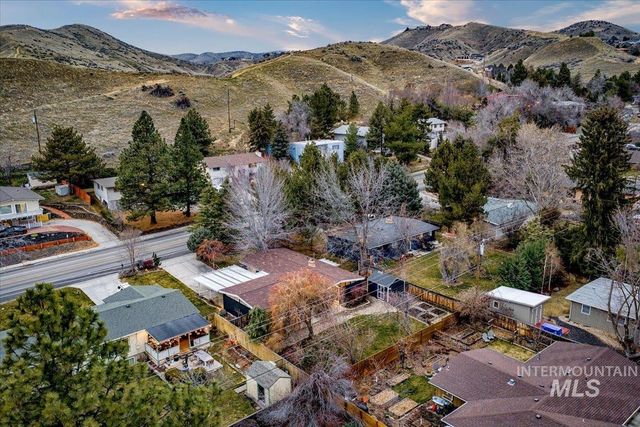 2904 N Bogus Basin Rd, Boise, ID 83702