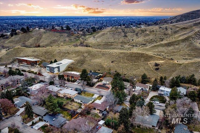 2904 N Bogus Basin Rd, Boise, ID 83702