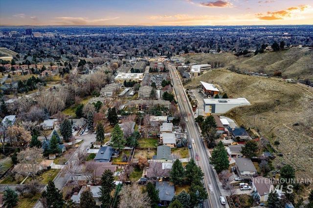 2904 N Bogus Basin Rd, Boise, ID 83702