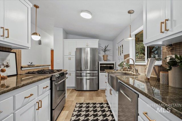 2904 N Bogus Basin Rd, Boise, ID 83702