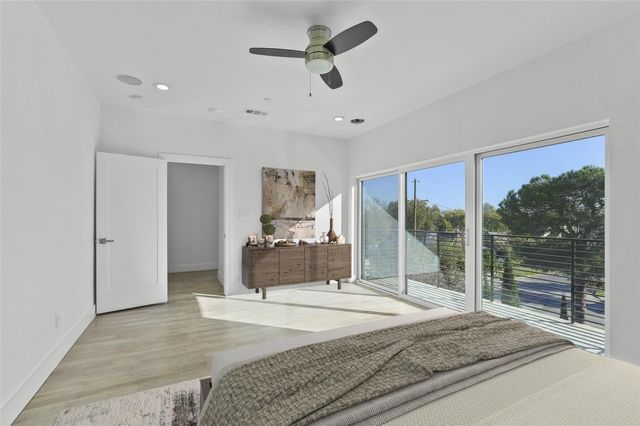 708 W 9th Street 103, Dallas, TX 75208