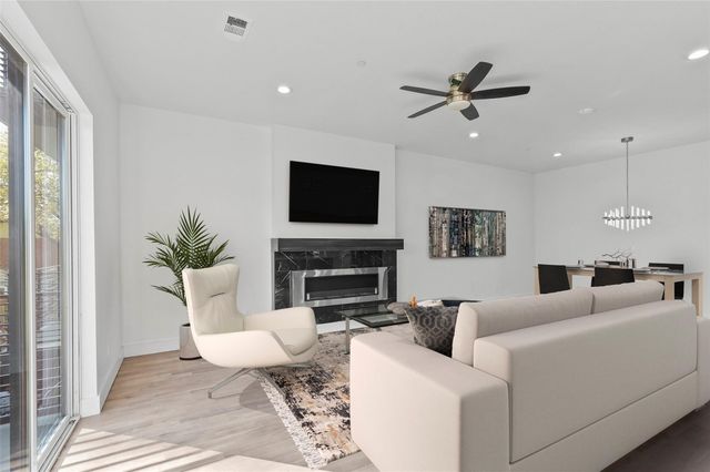708 W 9th Street 103, Dallas, TX 75208