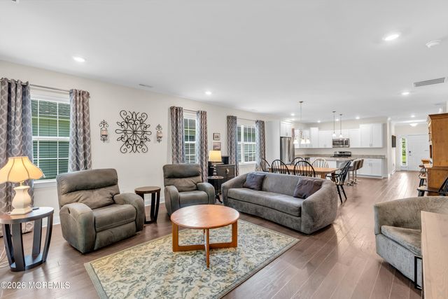 50 Woodside Lane, Whiting, NJ 08759