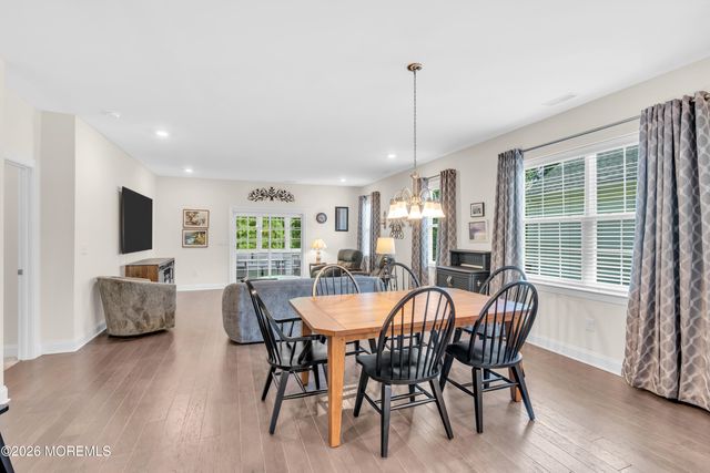 50 Woodside Lane, Whiting, NJ 08759