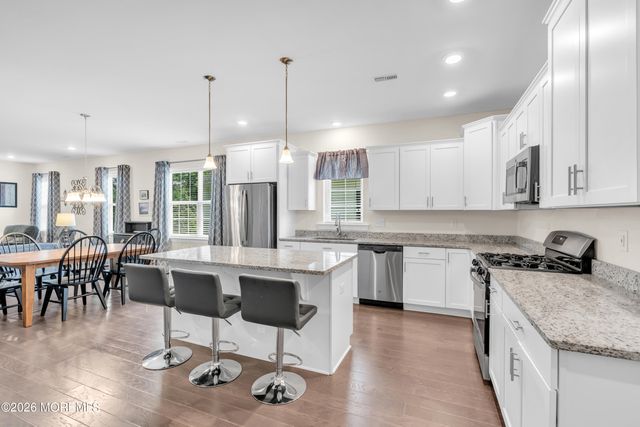 50 Woodside Lane, Whiting, NJ 08759