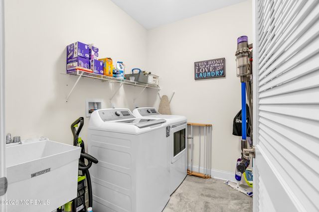 50 Woodside Lane, Whiting, NJ 08759