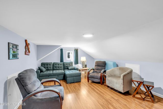 50 Woodside Lane, Whiting, NJ 08759