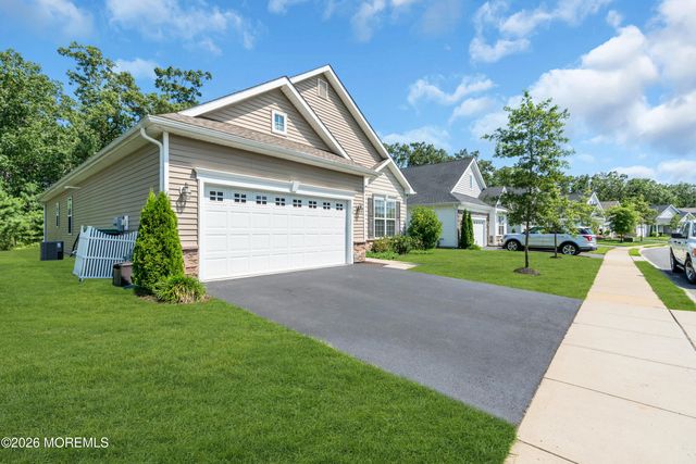 50 Woodside Lane, Whiting, NJ 08759