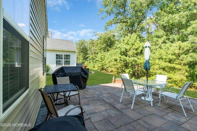50 Woodside Lane, Whiting, NJ 08759