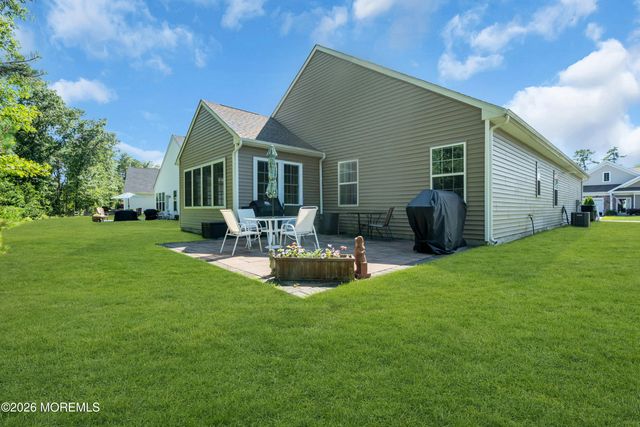 50 Woodside Lane, Whiting, NJ 08759