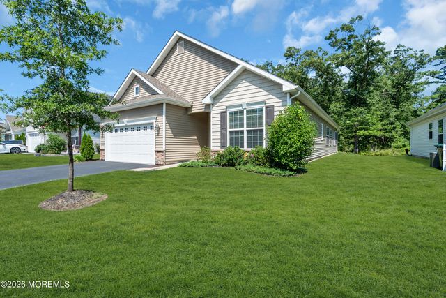 50 Woodside Lane, Whiting, NJ 08759
