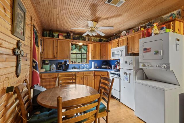 1710 Fm 1745 N, Colmesneil, TX 75938