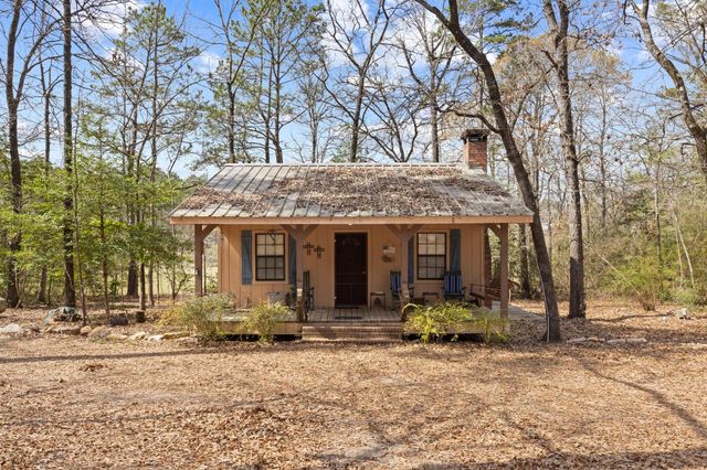 1710 Fm 1745 N, Colmesneil, TX 75938