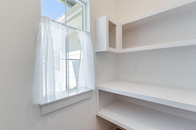 4818 N Peregrine St, Wichita, KS 67219