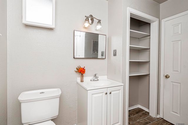 7637 Gov Derbigny Dr, Baton Rouge, LA 70811