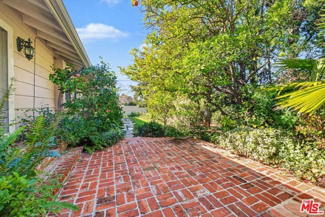 4780 Vista De Oro Avenue, Woodland Hills (los Angeles), CA 91364