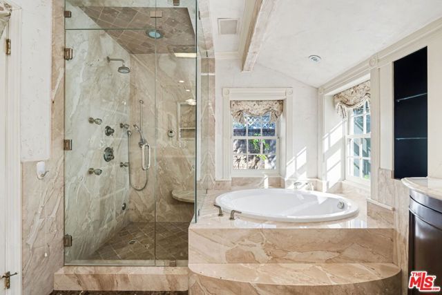 4780 Vista De Oro Avenue, Woodland Hills (los Angeles), CA 91364