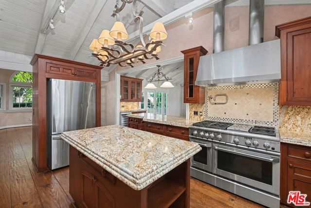 4780 Vista De Oro Avenue, Woodland Hills (los Angeles), CA 91364