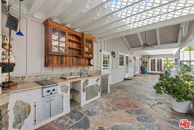 4780 Vista De Oro Avenue, Woodland Hills (los Angeles), CA 91364