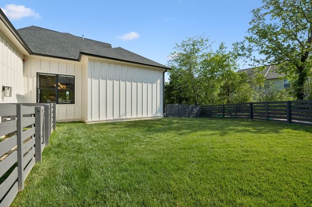 100 Madeleine Way, Kingston Springs, TN 37082