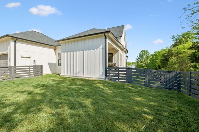 100 Madeleine Way, Kingston Springs, TN 37082