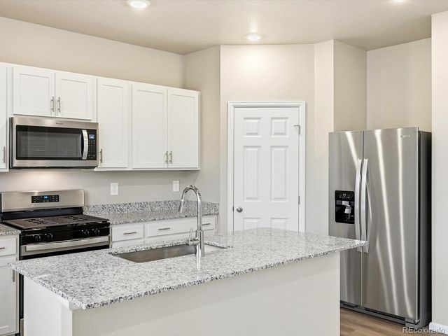 4663 Rabbitbrush Street, Johnstown, CO 80534