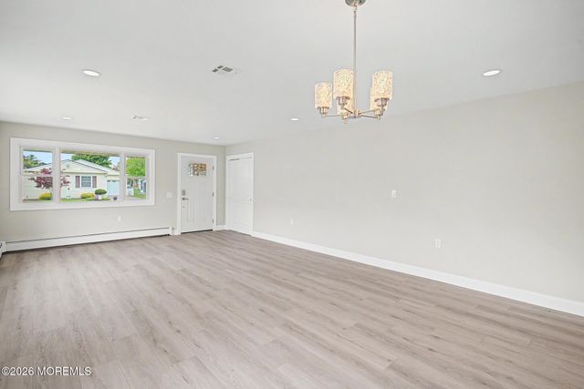 18 Camrose Street, Toms River, NJ 08757