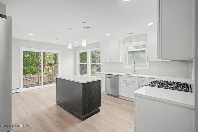 18 Camrose Street, Toms River, NJ 08757