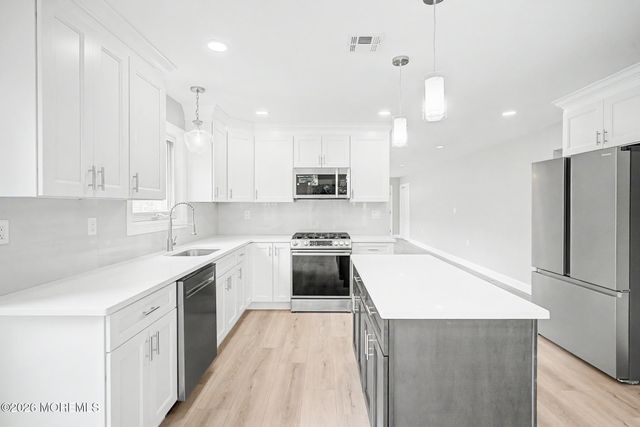 18 Camrose Street, Toms River, NJ 08757