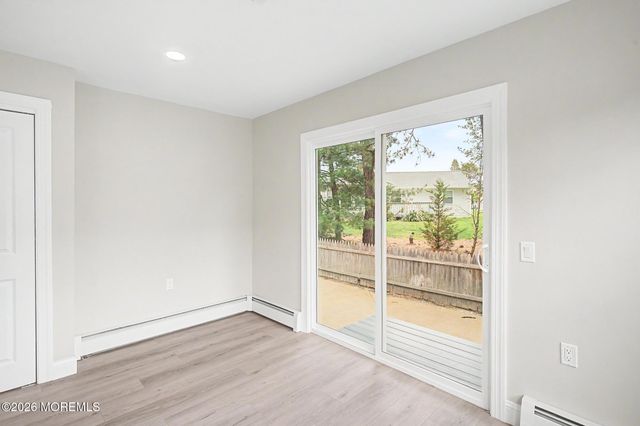 18 Camrose Street, Toms River, NJ 08757