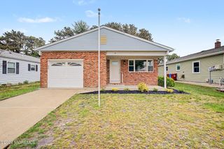 18 Camrose Street, Toms River, NJ 08757