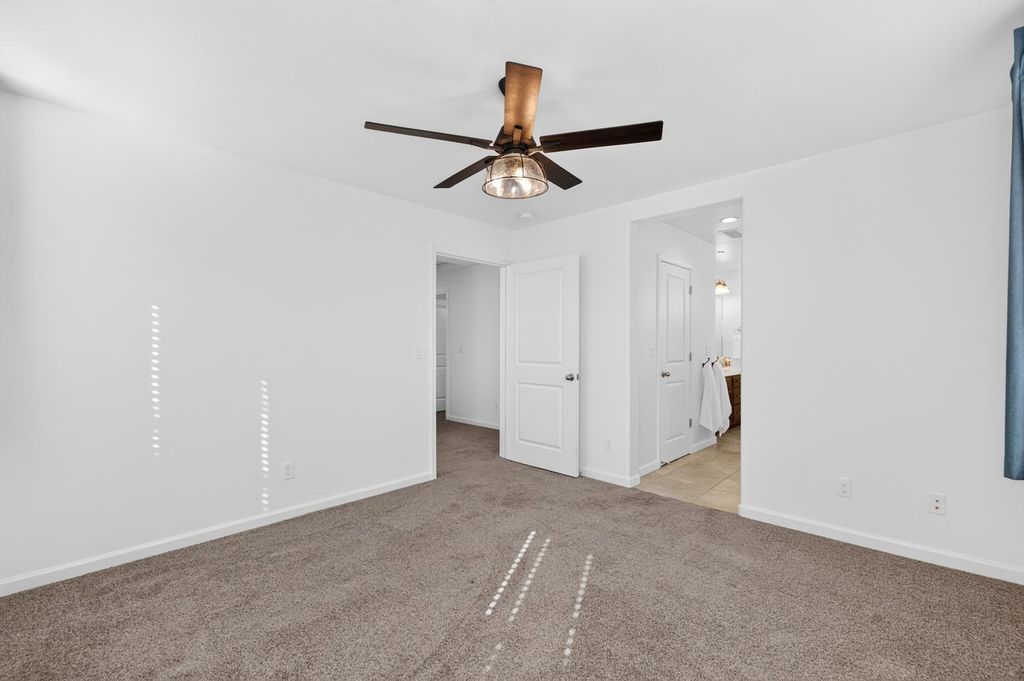 Image 23 of property listing at 976 Thurman Way W, Madera, CA 93636