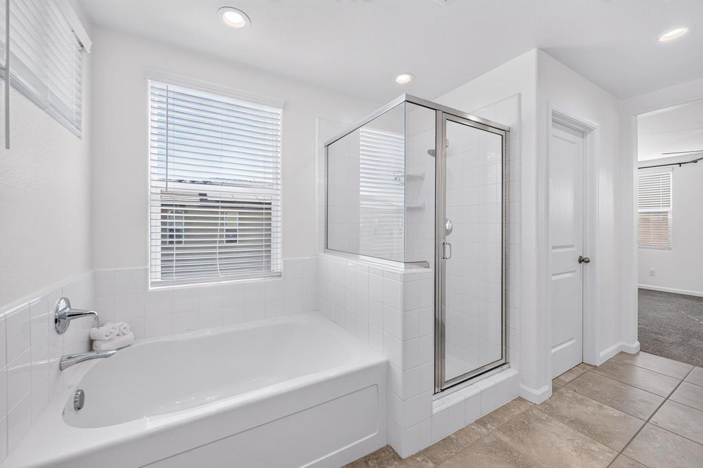 Image 25 of property listing at 976 Thurman Way W, Madera, CA 93636