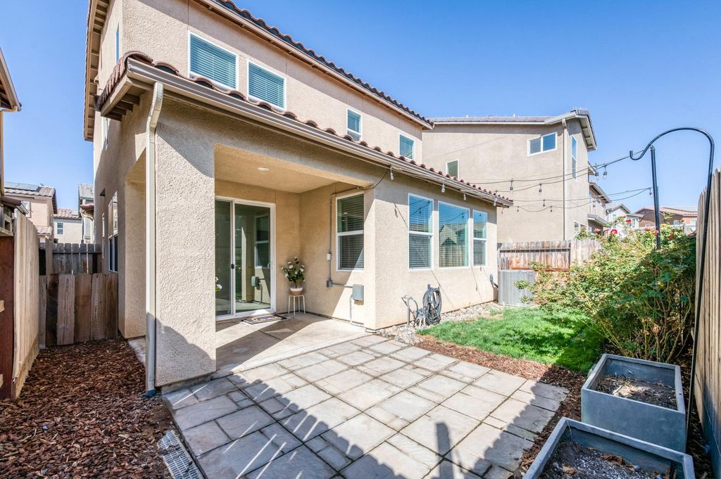 Image 28 of property listing at 976 Thurman Way W, Madera, CA 93636