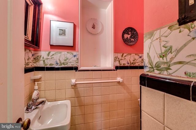 2705 FORDHAM RD, Alexandria, VA 22302