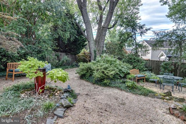 2705 FORDHAM RD, Alexandria, VA 22302