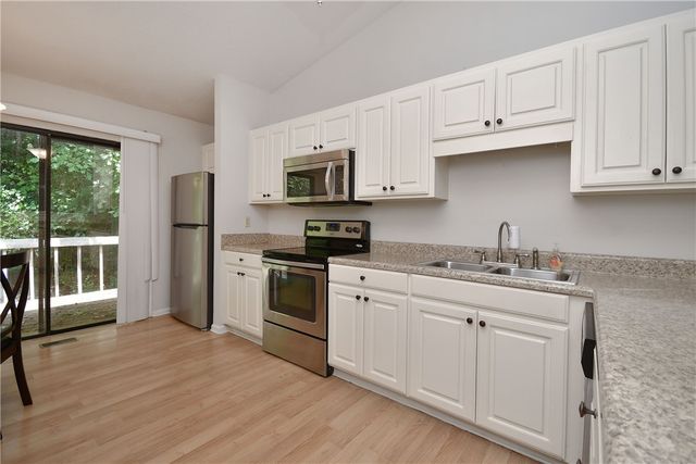 140 Copperfield Drive Unit B, Central, SC 29630