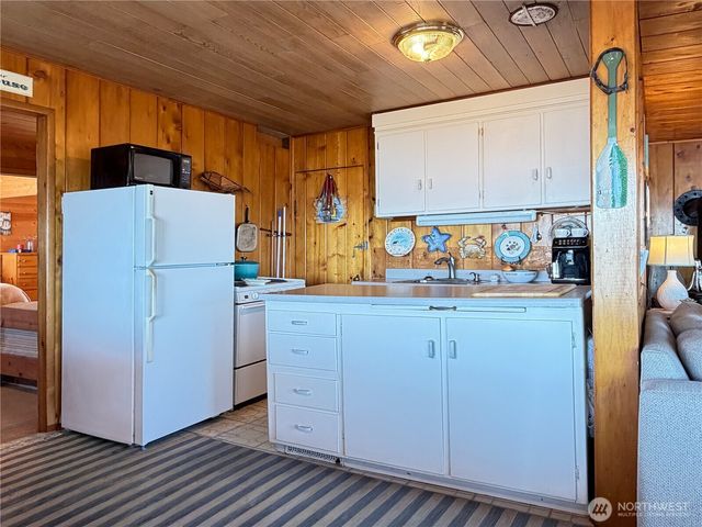 9 I Hat Island Walk, Hat Island, WA 98206