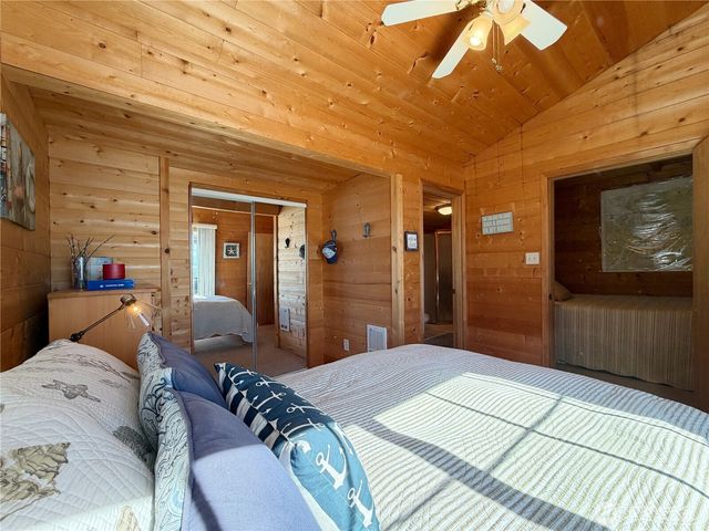 9 I Hat Island Walk, Hat Island, WA 98206