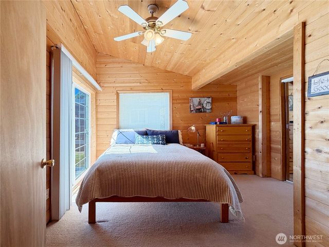 9 I Hat Island Walk, Hat Island, WA 98206