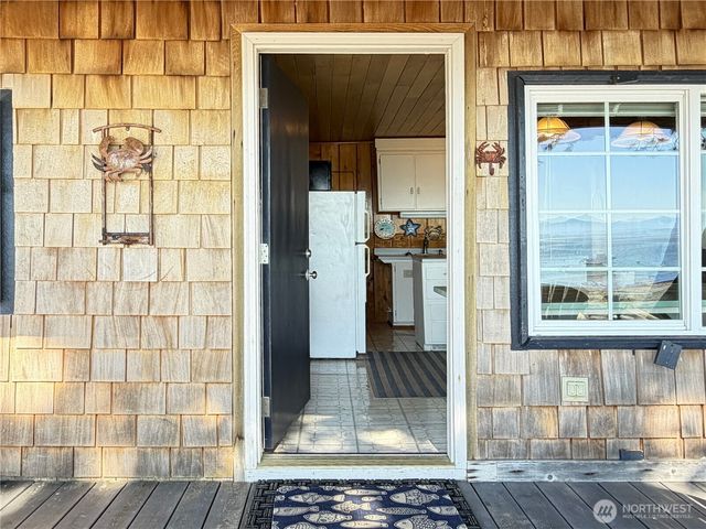 9 I Hat Island Walk, Hat Island, WA 98206