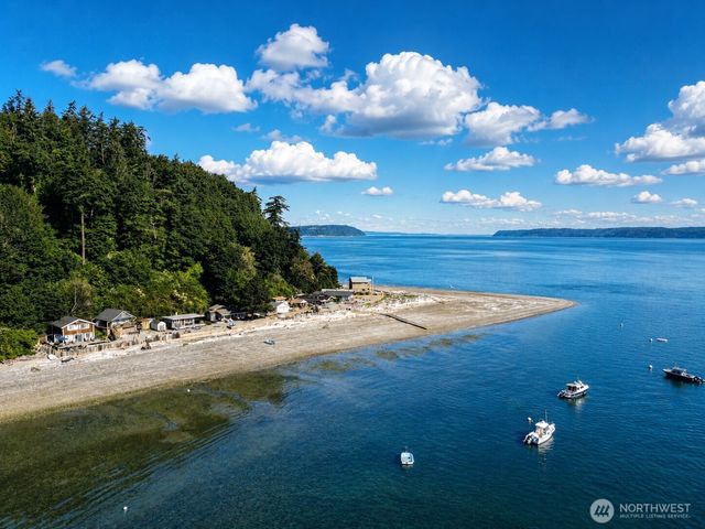 9 I Hat Island Walk, Hat Island, WA 98206