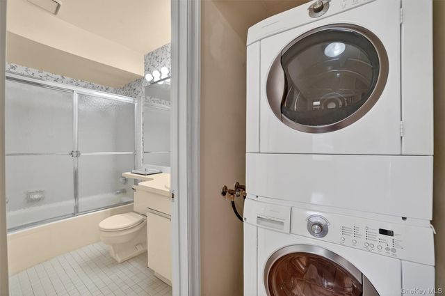 15 Greenridge Avenue 25F, White Plains, NY 10605