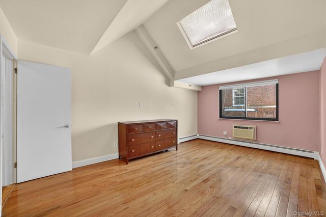 15 Greenridge Avenue 25F, White Plains, NY 10605