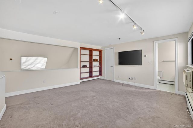 15 Greenridge Avenue 25F, White Plains, NY 10605